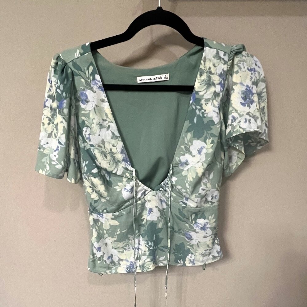 Abercrombie & Fitch Floral Ruched Crop Top | Size S | Sage Green